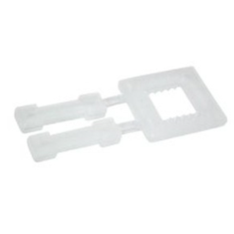 Boucle plastique autobloquante